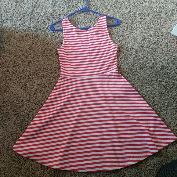 A-line skater dress - Picture 2 of 4